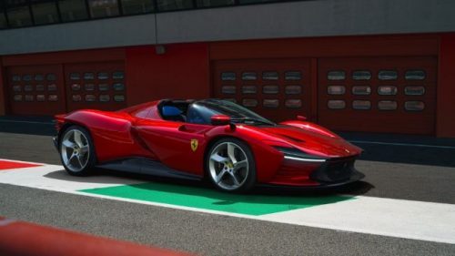 Untuk Kolektor Sejati, Ferrari Daytona SP3 Lahir Bergaya Mobil Balap Retro Untuk Kolektor Sejati, Ferrari Daytona SP3 Lahir Bergaya Mobil Balap Retro