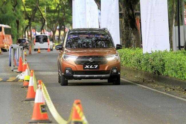Test Drive Suzuki XL7 dan Ertiga, Ada Hadiah Langsung Suzuki XL7 test drive