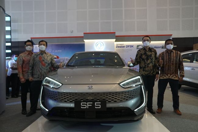 DSFK Hadirkan Kejutan Istimewa di GIIAS Surabaya, Mobil Listrik Seres SF5