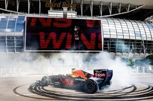 F1: Verstappen Beri Gelar Pertama Dalam 30 Tahun, Kado Perpisahan Honda