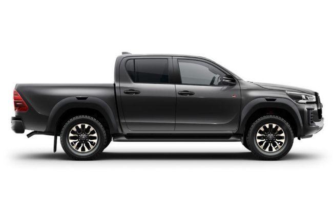 2022/01/Toyota-Hilux-GR-Sport-Dakar-2022-1.jpg