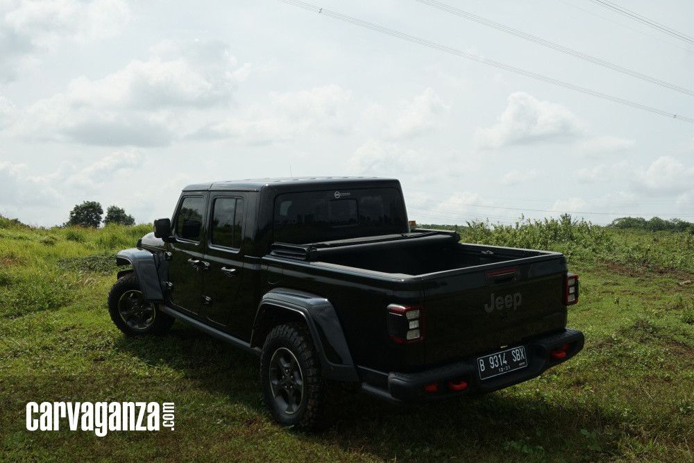 2022/01/Jeep-Wrangler-Gladiator-2021-Test-Drive-11.jpg