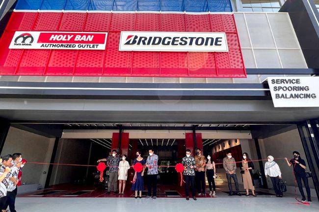 Brigdestone Resmikan Dealer Baru di PIK Jakarta Utara, Bagi-Bagi Ban Gratis TOMO Bridgestone