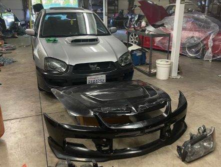 Subaru WRX Operasi Plastik Pakai Wajah Mitsubishi Lancer Evolution IX Subaru WRX Operasi Plastik Pakai Wajah Mitsubishi Lancer Evolution IX