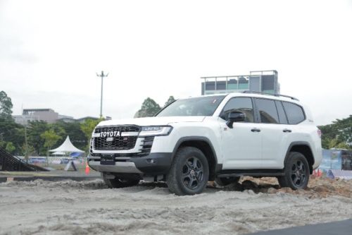 Naksir All New Toyota Land Cruiser? Kenali Dulu Hal-Hal Menarik Berikut Naksir All New Toyota Land Cruiser? Kenali Dulu Hal-Hal Menarik Berikut