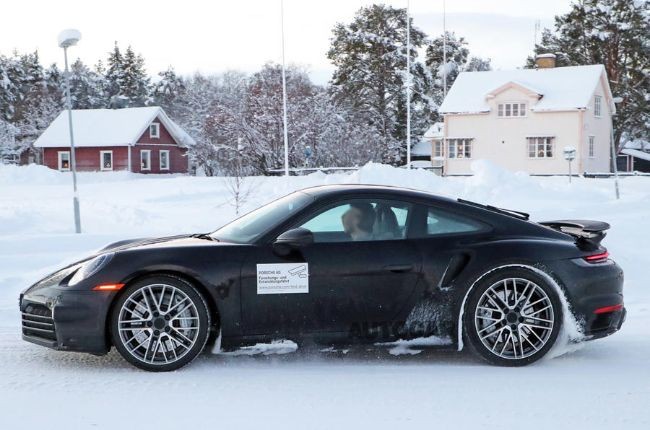 2022/01/porsche_992_turbo_facelift_8.jpg