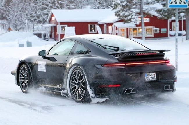 2022/01/porsche_992_turbo_facelift_13.jpg