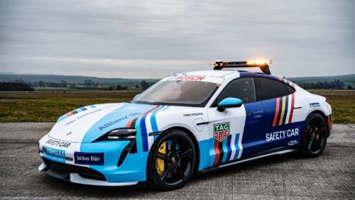 Porsche Taycan Jadi Safety Car Baru di Formula E Porsche Taycan Jadi Safety Car Baru di Formula E