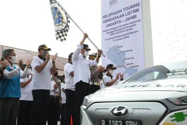 Kemenhub Uji Kemampuan Mobil Listrik, Gelar Turing Jakarta ke Jambi Touring Mobil LIstrik