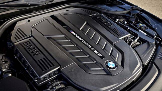 BMW Stop Produksi Mesin V12 Tahun Ini, akan Ada Edisi Spesial BMW V12