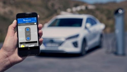 Canggih! Ini Deretan Mobil Yang Bisa Dikendalikan Lewat Smartphone Canggih! Ini Deretan Mobil Yang Bisa Dikendalikan Lewat Smartphone