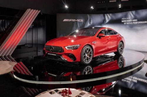 Generasi Baru Mercedes-AMG GT 63 S 4-Door Coupe Bermesin Hybrid yang Sangat Buas
