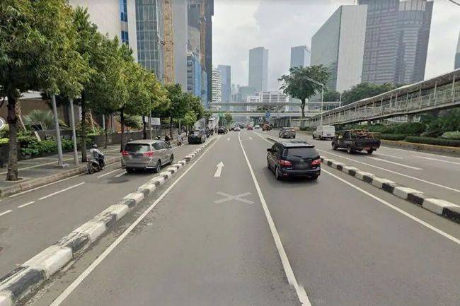 Pelat Nomor Kendaraan Bakal Ditanam Chip, Begini Ragam Fungsinya Jalanan protokol di Jakarta