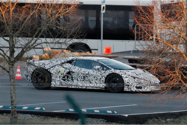 2022/03/Spyshot-Penerus-Lamborghini-Aventador-2.jpg