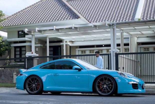 Deretan Mobil Mewah Indra Kenz dan Doni Salmanan Yang Disita Polisi Porsche Carrera 4S Doni Salmanan