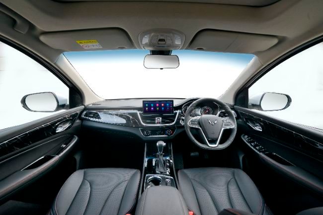 interior Wuling New Cortez