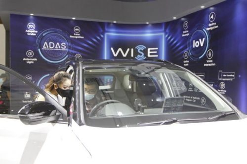 IIMS 2022: Wuling Ajak Pengunjung Buktikan Beragam Teknologi Canggih Milik New Cortez dan Almaz RS IIMS 2022: Wuling Ajak Pengunjung Buktikan Beragam Teknologi Canggih Milik New Cortez dan Almaz RS