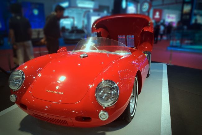 Mobil klasik di IIMS 2022