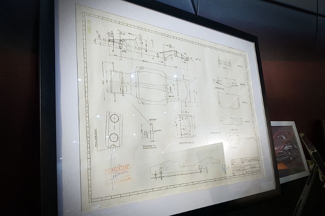 2022/04/Tuksedo-Studio-Porsche-Blueprint-02.jpg