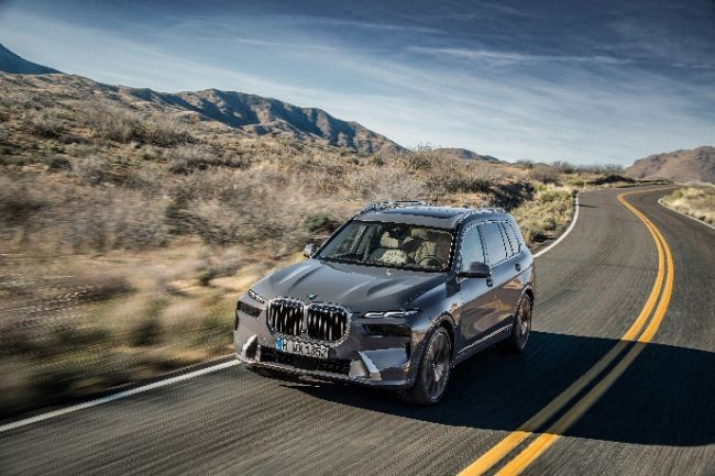 2022/04/P90457494_highRes_the-new-bmw-x7-xdriv.jpg