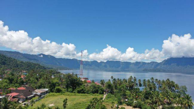 Hyundai Creta di Danau Maninjau