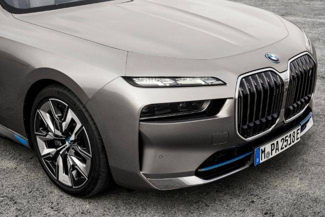BMW Pastikan i7 Susul EQS Tahun Depan di Indonesia, Seperti Ini Mewahnya BMW i7