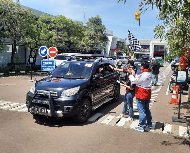 2022/04/Seremoni-pelepasan-peserta-DAIHATSU-NgabubuRace-2022-pada-24-April-2022-di-PT-Astra-Daihatsu-Motor-Sunter-Jakarta-4.jpg