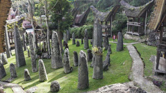 Desa Adat Bori Kalimbuang