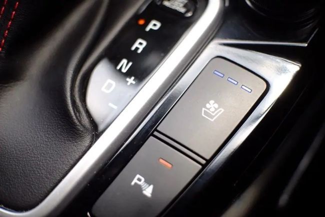 Kia Seltos GT Line -Ventilated/Cooling Seat