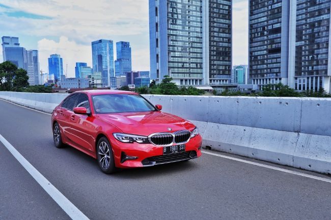 2022/05/BMW-320i-Dynamic-Lebaran-Drive-1.jpg