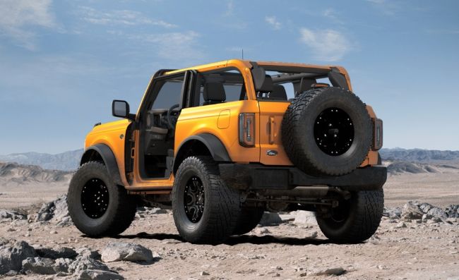 Ford Bronco Cyber Orange