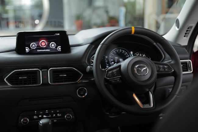 Interior New Mazda CX-5 Elite