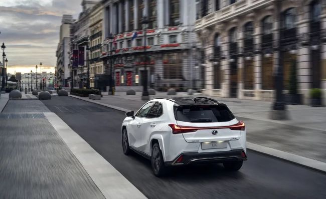 2022/05/Lexus-UX-250-h-2023-5.jpg