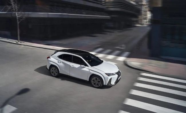 2022/05/Lexus-UX-250h-2023-2.jpg