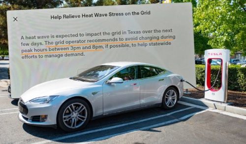Pemilik Tesla Dihimbau Jangan Charging Di Jam 15 dan 20.00, Kenapa? Pemilik Tesla Dihimbau Jangan Charging Di Jam 15 dan 20.00, Kenapa?