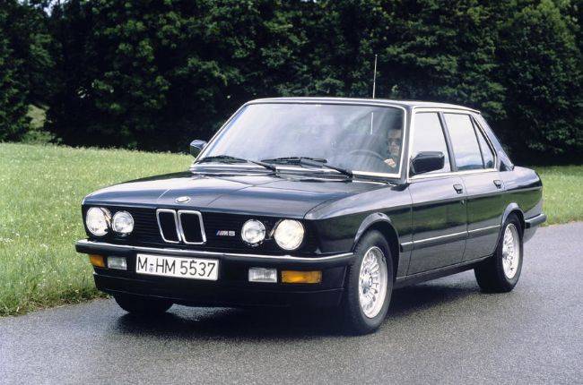 BMW M5 E28
