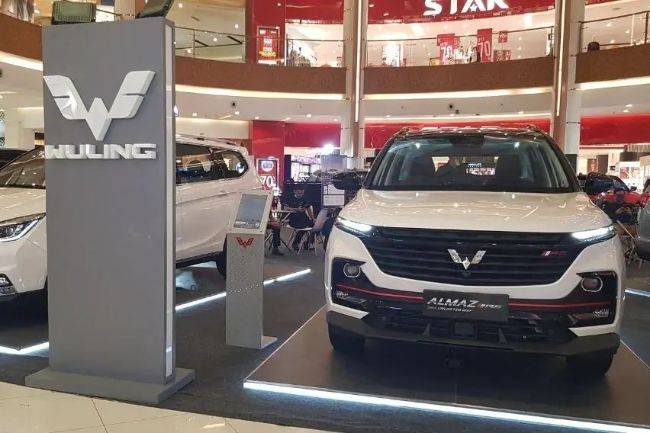 Wuling Hadir di IIMS Surabaya, Tampilkan Almaz RS dan Teknologi Canggih Wuling di IIMS Surabaya 2022