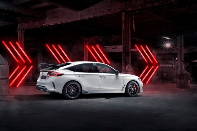 2022/07/Honda-Civic-Type-R-2023-FL5-2.jpg