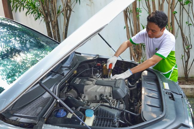 Kemitraan Zoomcar dengan OTO