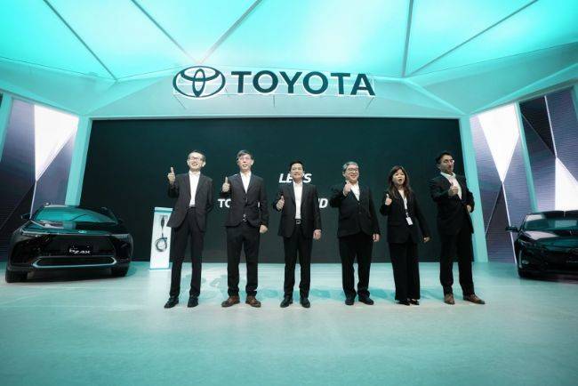 GIIAS 2022: Toyota Hadirkan BZ4X, Tapi Belum Dijual GIIAS 2022: Toyota Hadirkan BZ4X, Tapi Belum Dijual