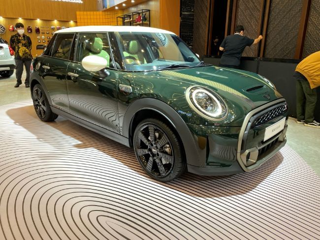 2022/08/MINI-Resolute-Untold-Edition-GIIAS-2022-1.jpg