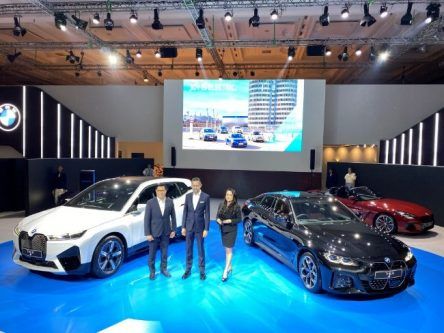GIIAS 2022: Mobil Listrik BMW i4 dan iX Meluncur Diikuti 2 Model Baru Lain