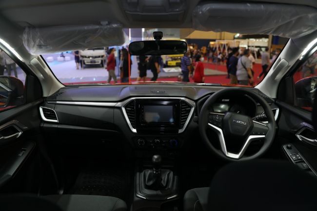 2022/08/All-New-Isuzu-D-max-1.9-GIIAS-2022-2.jpg