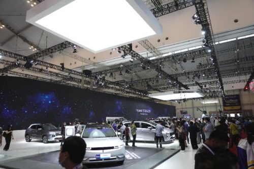 EDITOR'S NOTE: Pasar Otomotif Indonesia 2023 Tumbuh Positif, Tapi Lebih Menantang EDITOR'S NOTE: Pasar Otomotif Indonesia 2023 Tumbuh Positif, Tapi Lebih Menantang
