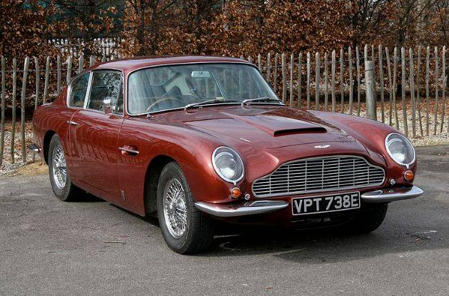 Aston Martin DB6 (1966)