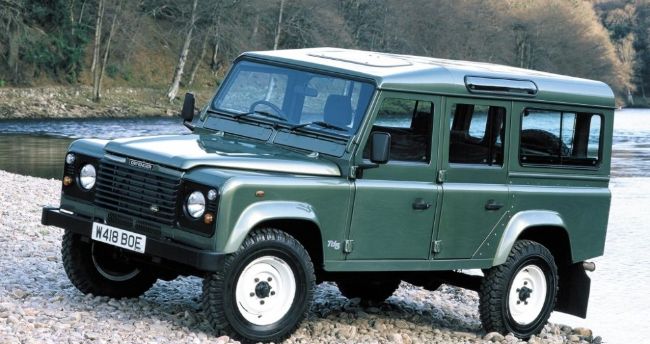 2022/09/Land-Rover-Defender-2002.jpg