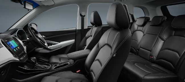 Interior Wuling ALmaz