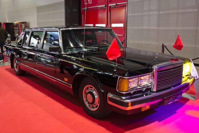 ZIL-41047