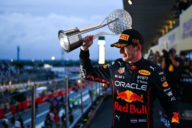 Dominasi di Suzuka Antarkan Verstappen Jadi Juara Dunia F1 Dua Kali
