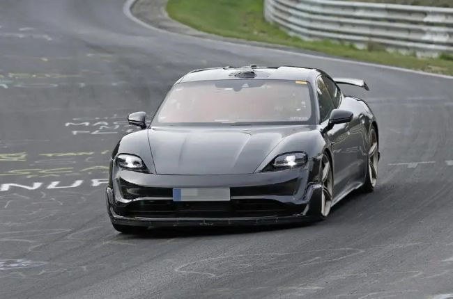 2022/10/Spyshot-Porsche-Taycan-High-Performance-2.jpg